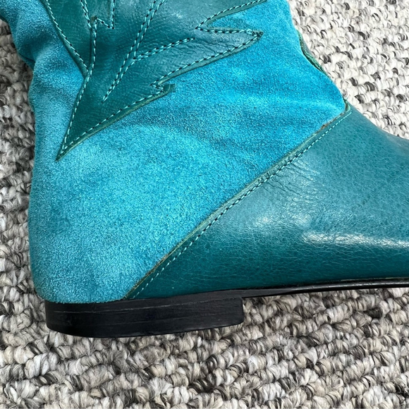 Vintage 70s 80s turquoise Italian suede leather applique mid calf flat boots 8 - Picture 9 of 15
